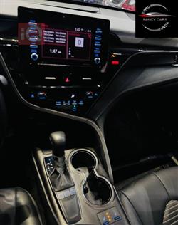 تۆیۆتا کامری